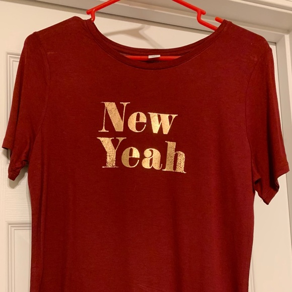 Old Navy Tops - Women’s Old Navy TShirt